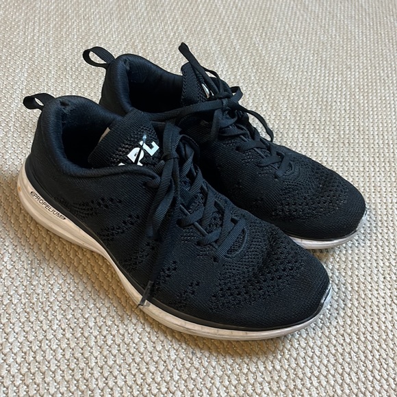 APL Techloom Pro Black White Athletic Sneakers size 8.5 - Picture 2 of 10